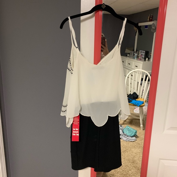 Dress - Picture 2 of 4